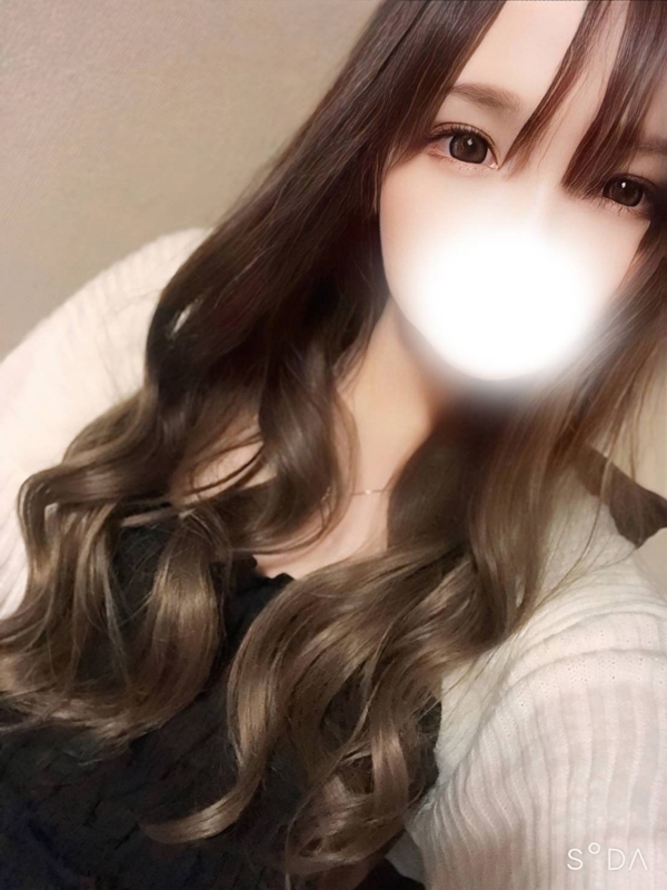 あや(30歳、B:84、W:.57、H:84)